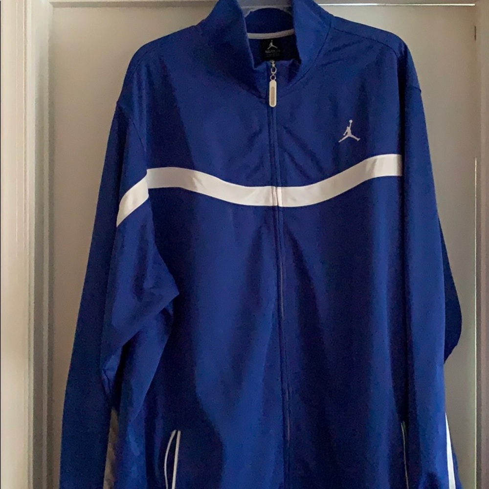 Jordan lightweight zip up jacket